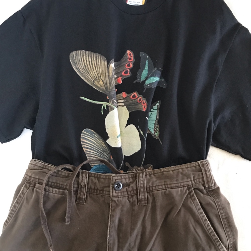 NWOT size L Black graphic tee "Maybe There is still a little bit of beauty left - Picture 5 of 6
